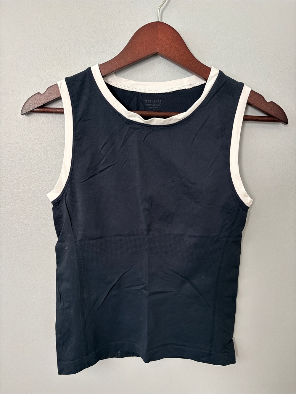 Athleta Momentum Flex Muscle Tank - Navy with White Contrast Trim